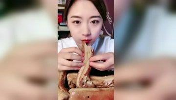 娱乐吃瓜酱女性,揭秘女性在娱乐圈的生存法则